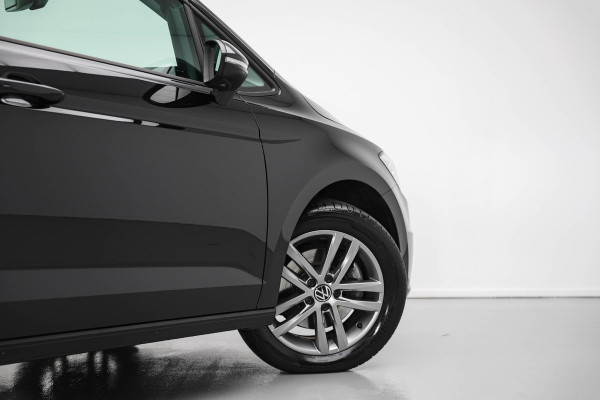 Volkswagen Touran 1.5 TSI Business 7p |Pano|Virtual|Keyless|Dodehoek|ACC|Camera|