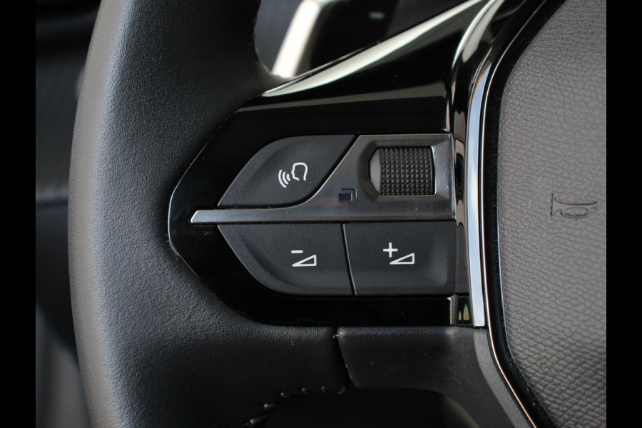 Peugeot 208 1.2 PureTech 100pk Automaat Allure Pack Climate control Adaptive cruise control LED Achteruitrijcamera Parkeersensor achter Verwarmde voorstoelen Apple Carplay/ Android Auto