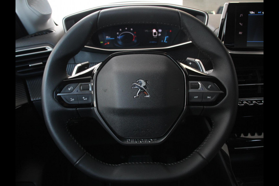 Peugeot 208 1.2 PureTech 100pk Automaat Allure Pack Climate control Adaptive cruise control LED Achteruitrijcamera Parkeersensor achter Verwarmde voorstoelen Apple Carplay/ Android Auto