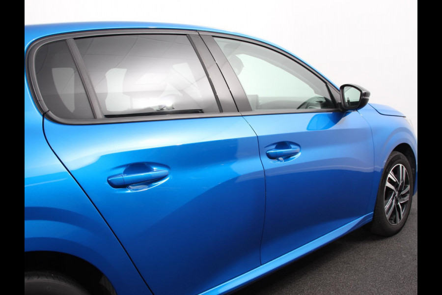 Peugeot 208 1.2 PureTech 100pk Automaat Allure Pack Climate control Adaptive cruise control LED Achteruitrijcamera Parkeersensor achter Verwarmde voorstoelen Apple Carplay/ Android Auto