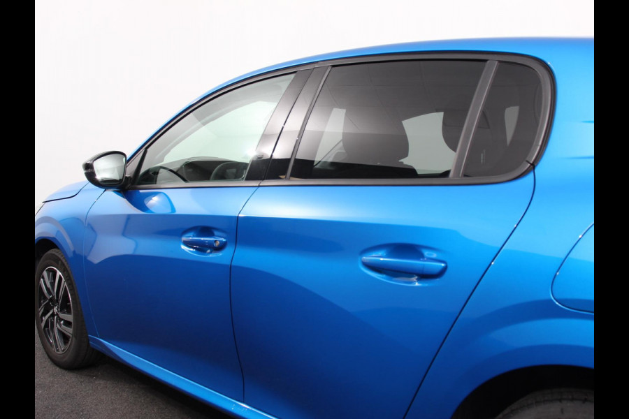 Peugeot 208 1.2 PureTech 100pk Automaat Allure Pack Climate control Adaptive cruise control LED Achteruitrijcamera Parkeersensor achter Verwarmde voorstoelen Apple Carplay/ Android Auto