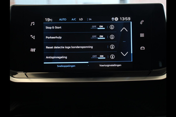 Peugeot 208 1.2 PureTech 100pk Automaat Allure Pack Climate control Adaptive cruise control LED Achteruitrijcamera Parkeersensor achter Verwarmde voorstoelen Apple Carplay/ Android Auto