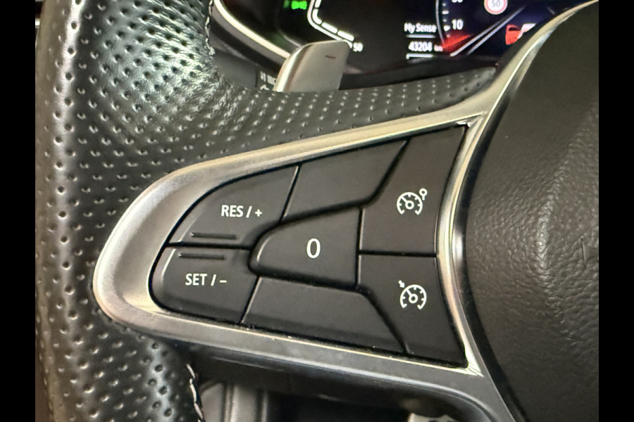 Renault Clio 1.3 TCe 130pk R.S. Line | Groot Navi | 360 | 17 " | Stoelverwarming | Carplay |