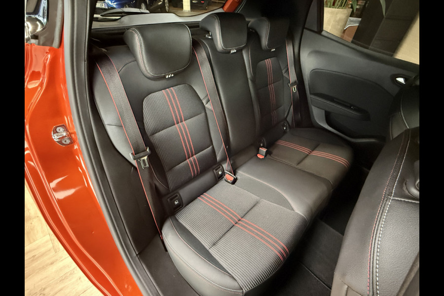 Renault Clio 1.3 TCe 130pk R.S. Line | Groot Navi | 360 | 17 " | Stoelverwarming | Carplay |