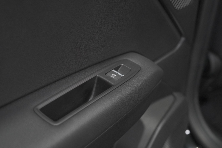 Renault Captur Mild Hybrid 160 EDC Techno | Pack Winter | Camera | Adaptieve Cruise Control | Apple Carplay