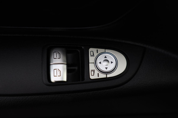 Mercedes-Benz Vito 116 CDI Extra Lang / AUT / 2 x Schuifdeur / 163 Pk / 3 Zits / Camera / Elek Pakket / Imperiaal / Trekhaak