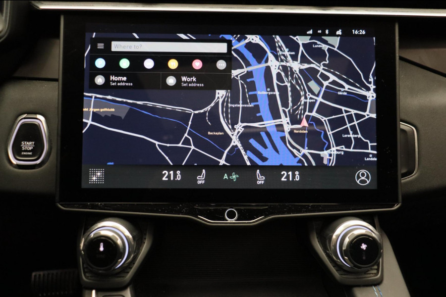 Lynk & Co 01 1.5 261PK Plug-in Hybrid *trekhaak* /Pano/dak Apple/Carplay Adaptive/Cruise