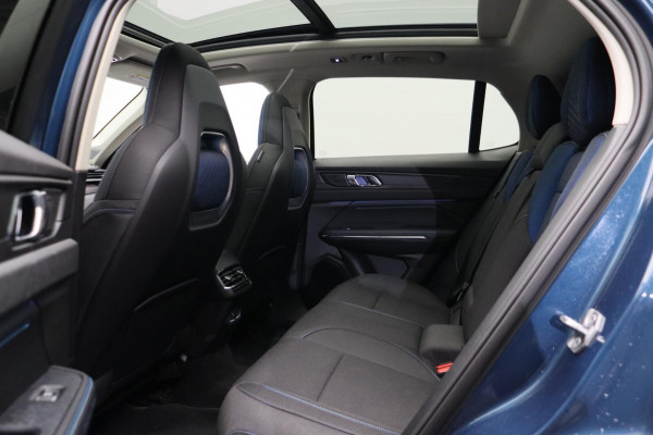Lynk & Co 01 1.5 261PK Plug-in Hybrid *trekhaak* /Pano/dak Apple/Carplay Adaptive/Cruise