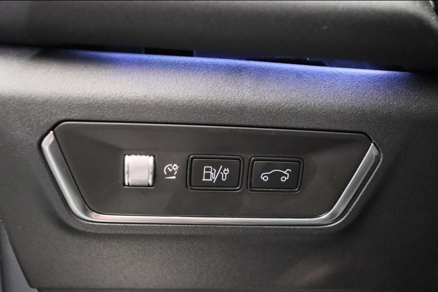 Lynk & Co 01 1.5 261PK Plug-in Hybrid *trekhaak* /Pano/dak Apple/Carplay Adaptive/Cruise