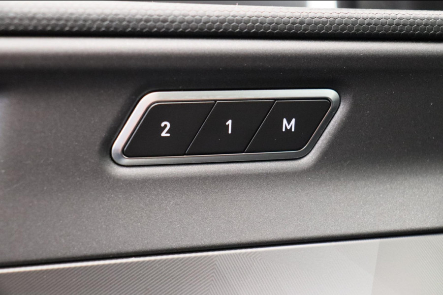 Lynk & Co 01 1.5 261PK Plug-in Hybrid *trekhaak* /Pano/dak Apple/Carplay Adaptive/Cruise