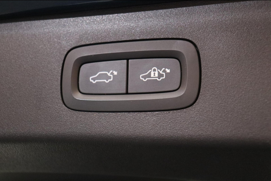 Lynk & Co 01 1.5 261PK Plug-in Hybrid *trekhaak* /Pano/dak Apple/Carplay Adaptive/Cruise