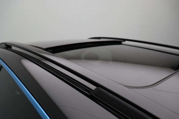 Lynk & Co 01 1.5 261PK Plug-in Hybrid *trekhaak* /Pano/dak Apple/Carplay Adaptive/Cruise