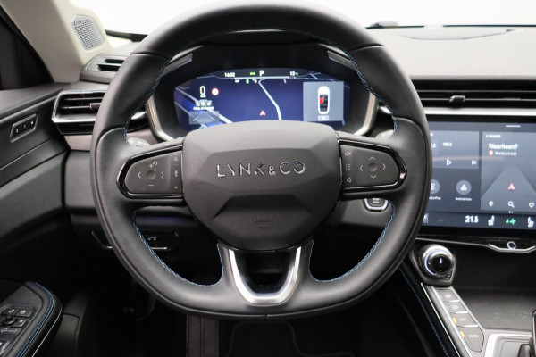 Lynk & Co 01 1.5 261PK Plug-in Hybrid *trekhaak* /Pano/dak Apple/Carplay Adaptive/Cruise