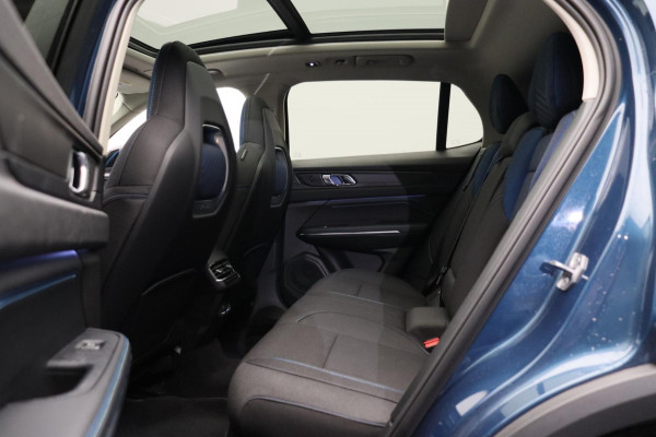 Lynk & Co 01 1.5 261PK Plug-in Hybrid *trekhaak* /Pano/dak Apple/Carplay Adaptive/Cruise