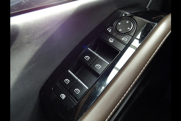 Mazda CX-30 2.0 e-SkyActiv-X M Hybrid Luxury * LAGE KM * LEER * HEAD-UP !!