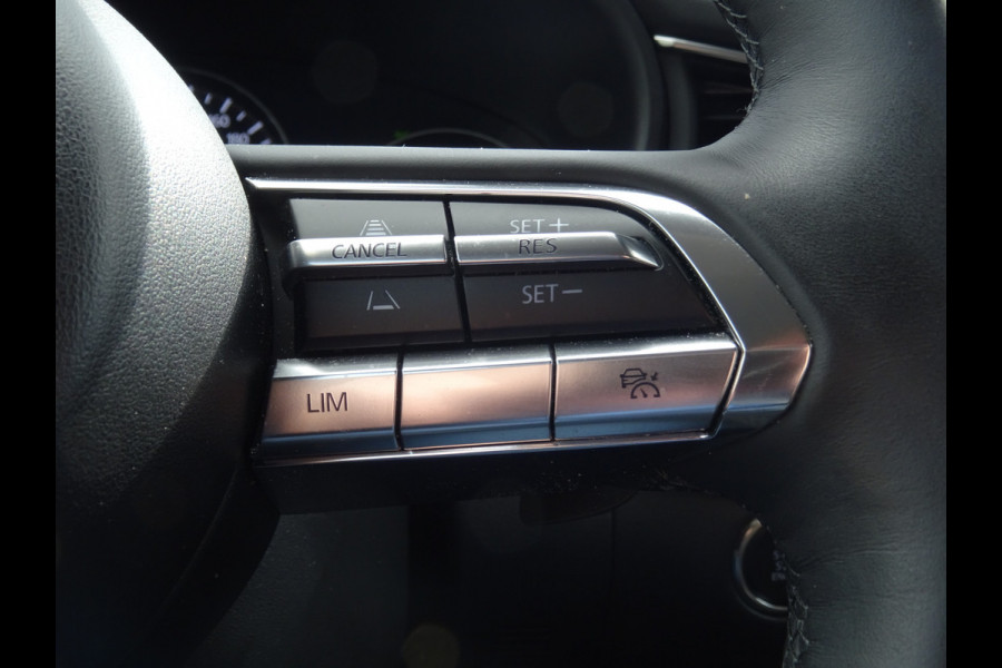 Mazda CX-30 2.0 e-SkyActiv-X M Hybrid Luxury * LAGE KM * LEER * HEAD-UP !!
