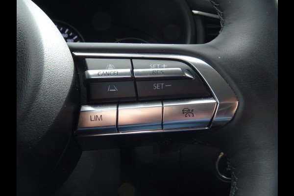 Mazda CX-30 2.0 e-SkyActiv-X M Hybrid Luxury * LAGE KM * LEER * HEAD-UP !!