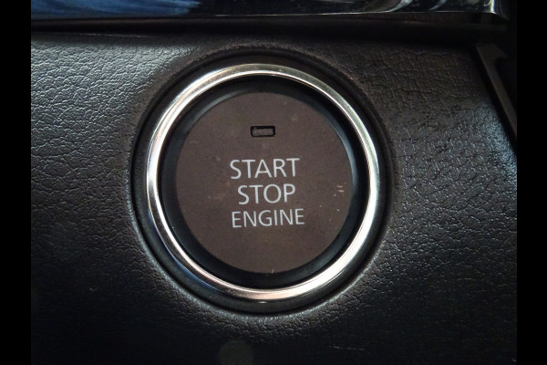 Mazda CX-30 2.0 e-SkyActiv-X M Hybrid Luxury * LAGE KM * LEER * HEAD-UP !!