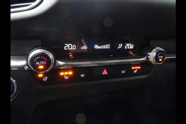 Mazda CX-30 2.0 e-SkyActiv-X M Hybrid Luxury * LAGE KM * LEER * HEAD-UP !!
