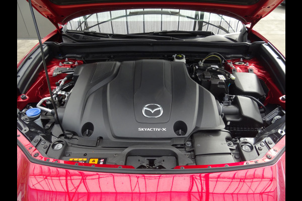 Mazda CX-30 2.0 e-SkyActiv-X M Hybrid Luxury * LAGE KM * LEER * HEAD-UP !!