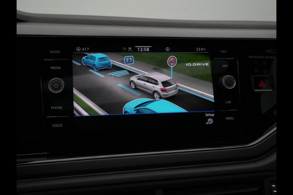 Volkswagen Polo 1.0 TSI 95 5MT R-Line Edition Telefoon draadloos oplaadbaar (Wireless Charging)