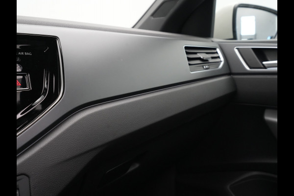 Volkswagen Polo 1.0 TSI 95 5MT R-Line Edition Telefoon draadloos oplaadbaar (Wireless Charging)