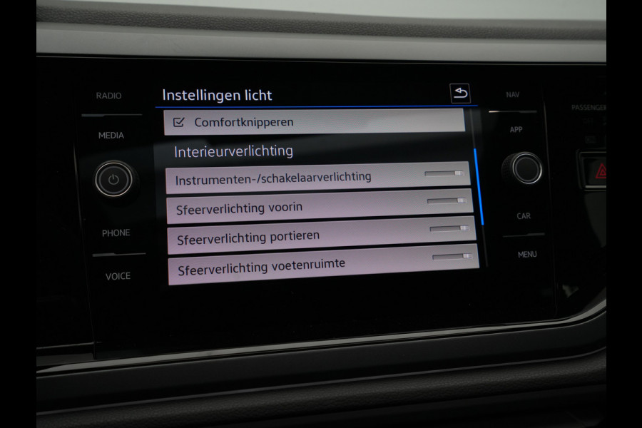 Volkswagen Polo 1.0 TSI 95 5MT R-Line Edition Telefoon draadloos oplaadbaar (Wireless Charging)