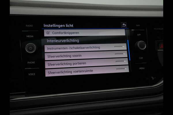 Volkswagen Polo 1.0 TSI 95 5MT R-Line Edition Telefoon draadloos oplaadbaar (Wireless Charging)