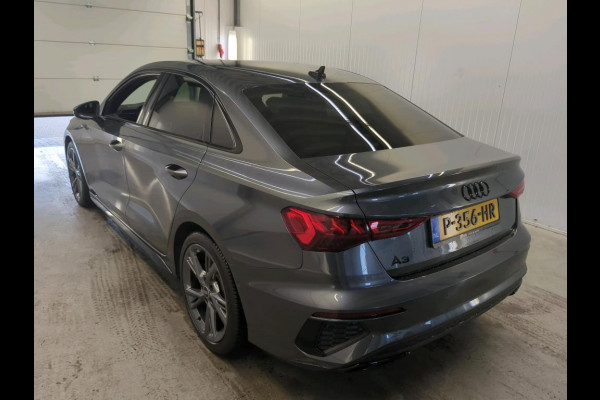 Audi A3 Limousine 30 TFSI S edition | Navi | Virtual | Stoel Verwarming |