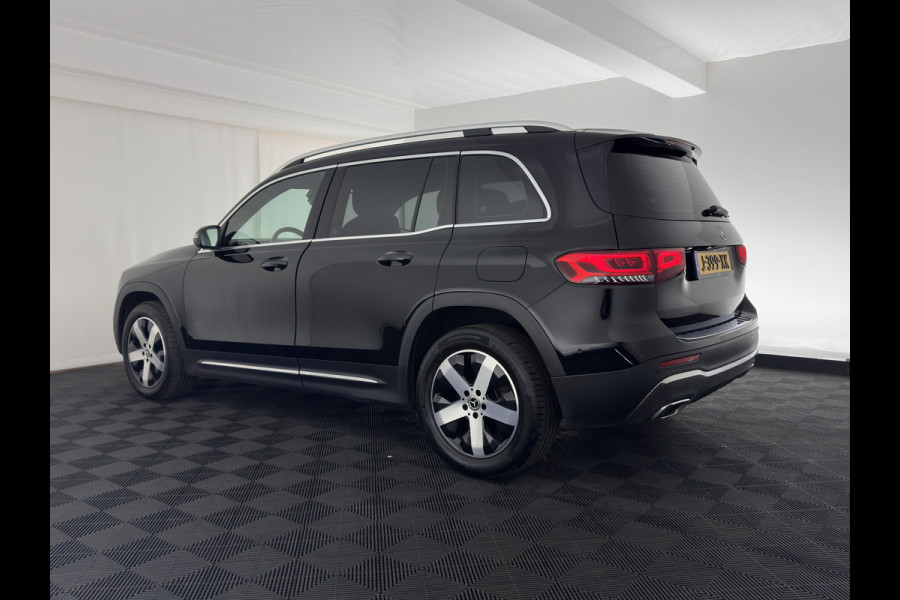Mercedes-Benz Glb 180 d Business Solution Luxury [ 7-Pers. ] (INCL-BTW) Aut. *LUXURY-LEATHER | FULL-LED | AMBIENT-LIGHT | WIDESCREEN-DIGI-COCKPIT | HEATED-COMFORTSEATS | CAMERA | DAB+ | NAVI-FULLMAP | ECC | MEMORY-PACK | PDC | CRUISE | PRIVACY-GLASS |