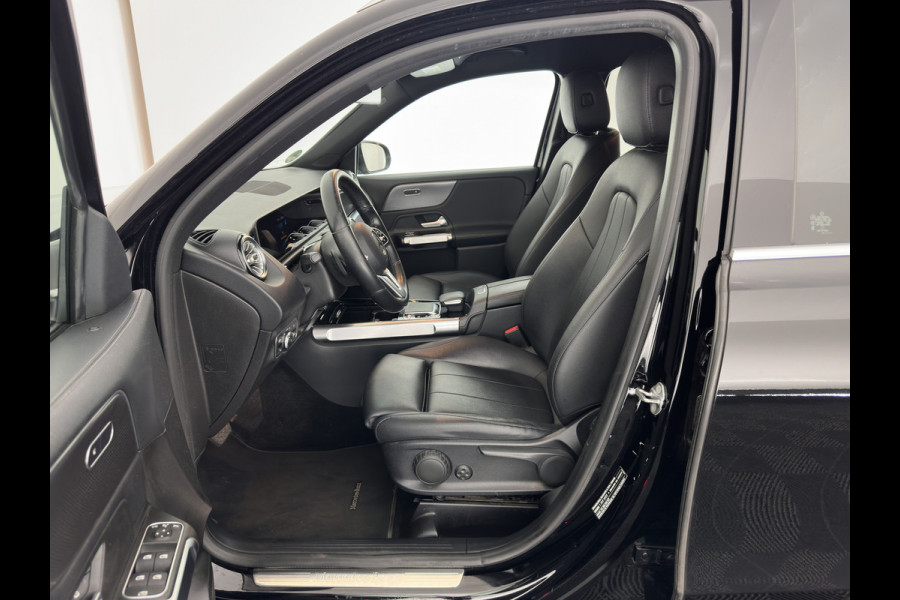 Mercedes-Benz Glb 180 d Business Solution Luxury [ 7-Pers. ] (INCL-BTW) Aut. *LUXURY-LEATHER | FULL-LED | AMBIENT-LIGHT | WIDESCREEN-DIGI-COCKPIT | HEATED-COMFORTSEATS | CAMERA | DAB+ | NAVI-FULLMAP | ECC | MEMORY-PACK | PDC | CRUISE | PRIVACY-GLASS |