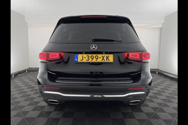 Mercedes-Benz Glb 180 d Business Solution Luxury [ 7-Pers. ] (INCL-BTW) Aut. *LUXURY-LEATHER | FULL-LED | AMBIENT-LIGHT | WIDESCREEN-DIGI-COCKPIT | HEATED-COMFORTSEATS | CAMERA | DAB+ | NAVI-FULLMAP | ECC | MEMORY-PACK | PDC | CRUISE | PRIVACY-GLASS |