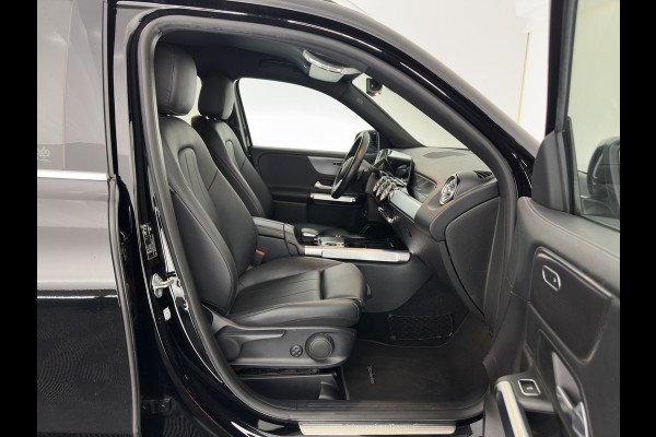 Mercedes-Benz Glb 180 d Business Solution Luxury [ 7-Pers. ] (INCL-BTW) Aut. *LUXURY-LEATHER | FULL-LED | AMBIENT-LIGHT | WIDESCREEN-DIGI-COCKPIT | HEATED-COMFORTSEATS | CAMERA | DAB+ | NAVI-FULLMAP | ECC | MEMORY-PACK | PDC | CRUISE | PRIVACY-GLASS |