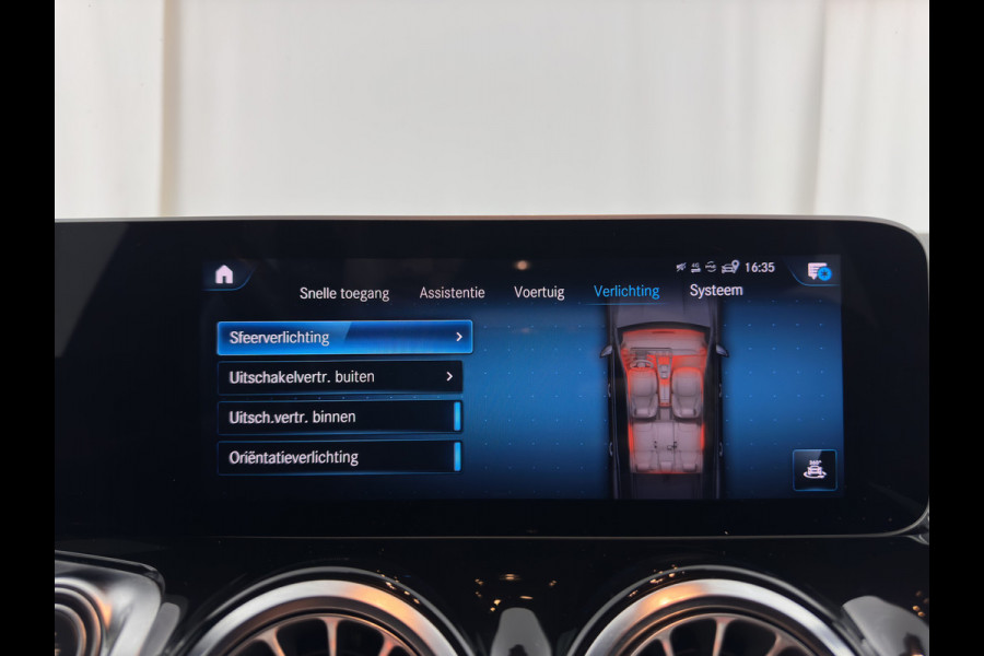 Mercedes-Benz Glb 180 d Business Solution Luxury [ 7-Pers. ] (INCL-BTW) Aut. *LUXURY-LEATHER | FULL-LED | AMBIENT-LIGHT | WIDESCREEN-DIGI-COCKPIT | HEATED-COMFORTSEATS | CAMERA | DAB+ | NAVI-FULLMAP | ECC | MEMORY-PACK | PDC | CRUISE | PRIVACY-GLASS |