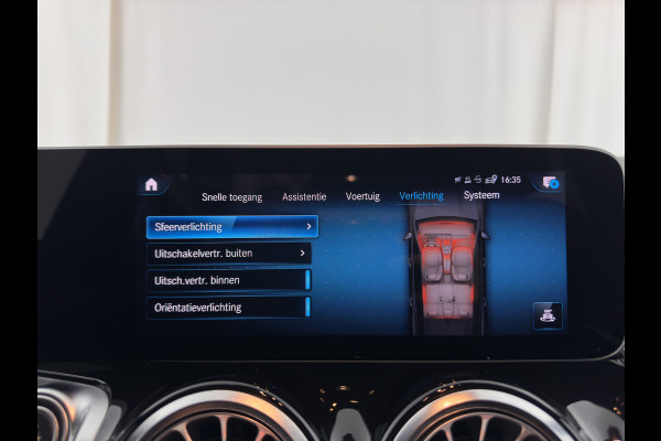 Mercedes-Benz Glb 180 d Business Solution Luxury [ 7-Pers. ] (INCL-BTW) Aut. *LUXURY-LEATHER | FULL-LED | AMBIENT-LIGHT | WIDESCREEN-DIGI-COCKPIT | HEATED-COMFORTSEATS | CAMERA | DAB+ | NAVI-FULLMAP | ECC | MEMORY-PACK | PDC | CRUISE | PRIVACY-GLASS |