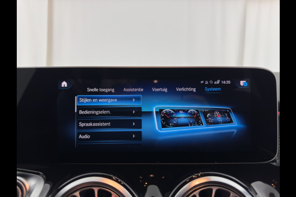 Mercedes-Benz Glb 180 d Business Solution Luxury [ 7-Pers. ] (INCL-BTW) Aut. *LUXURY-LEATHER | FULL-LED | AMBIENT-LIGHT | WIDESCREEN-DIGI-COCKPIT | HEATED-COMFORTSEATS | CAMERA | DAB+ | NAVI-FULLMAP | ECC | MEMORY-PACK | PDC | CRUISE | PRIVACY-GLASS |