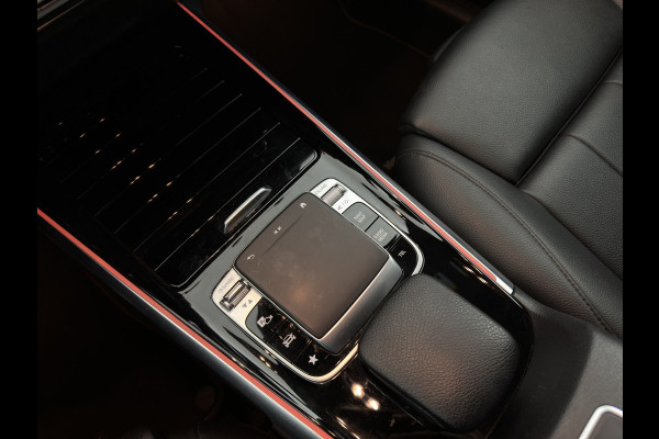 Mercedes-Benz Glb 180 d Business Solution Luxury [ 7-Pers. ] (INCL-BTW) Aut. *LUXURY-LEATHER | FULL-LED | AMBIENT-LIGHT | WIDESCREEN-DIGI-COCKPIT | HEATED-COMFORTSEATS | CAMERA | DAB+ | NAVI-FULLMAP | ECC | MEMORY-PACK | PDC | CRUISE | PRIVACY-GLASS |