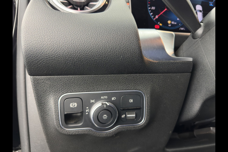Mercedes-Benz Glb 180 d Business Solution Luxury [ 7-Pers. ] (INCL-BTW) Aut. *LUXURY-LEATHER | FULL-LED | AMBIENT-LIGHT | WIDESCREEN-DIGI-COCKPIT | HEATED-COMFORTSEATS | CAMERA | DAB+ | NAVI-FULLMAP | ECC | MEMORY-PACK | PDC | CRUISE | PRIVACY-GLASS |