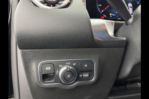 Mercedes-Benz Glb 180 d Business Solution Luxury [ 7-Pers. ] (INCL-BTW) Aut. *LUXURY-LEATHER | FULL-LED | AMBIENT-LIGHT | WIDESCREEN-DIGI-COCKPIT | HEATED-COMFORTSEATS | CAMERA | DAB+ | NAVI-FULLMAP | ECC | MEMORY-PACK | PDC | CRUISE | PRIVACY-GLASS |