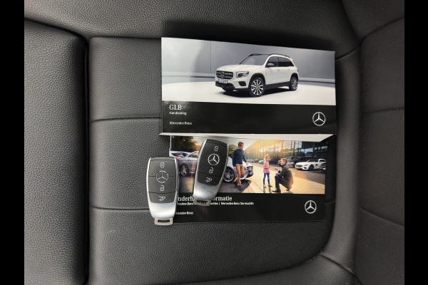 Mercedes-Benz Glb 180 d Business Solution Luxury [ 7-Pers. ] (INCL-BTW) Aut. *LUXURY-LEATHER | FULL-LED | AMBIENT-LIGHT | WIDESCREEN-DIGI-COCKPIT | HEATED-COMFORTSEATS | CAMERA | DAB+ | NAVI-FULLMAP | ECC | MEMORY-PACK | PDC | CRUISE | PRIVACY-GLASS |