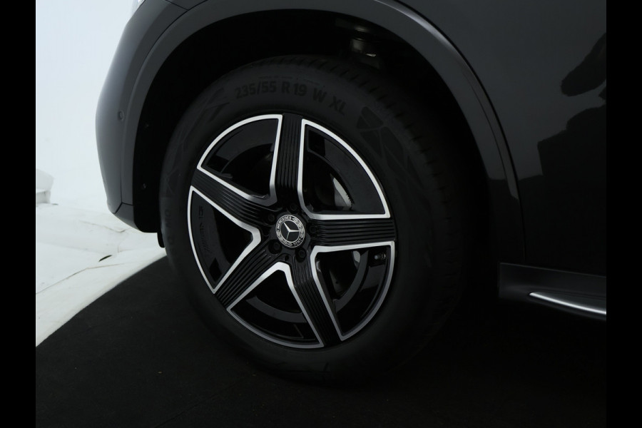 Mercedes-Benz GLC 300 e 4MATIC AMG Plug-In Hybride | AMG Line | Night Pakket | Trekhaak | Alarm Klasse 3 | Distronic | Memory Voorstoelen | Stuur en Stoelverwarming. Inclusief 24 maanden MB Certified garantie voor Europa.