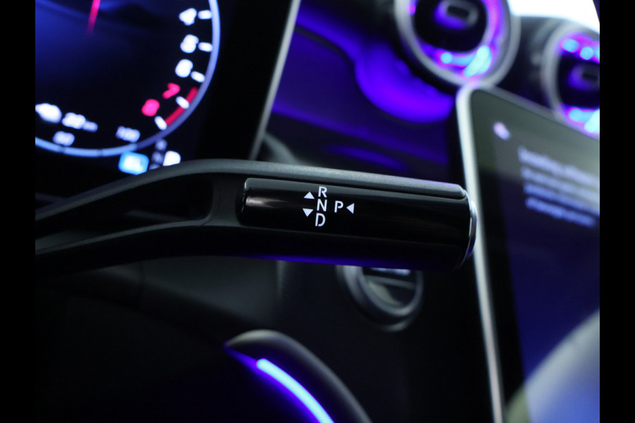 Mercedes-Benz GLC 300 e 4MATIC AMG Plug-In Hybride | AMG Line | Night Pakket | Trekhaak | Alarm Klasse 3 | Distronic | Memory Voorstoelen | Stuur en Stoelverwarming. Inclusief 24 maanden MB Certified garantie voor Europa.