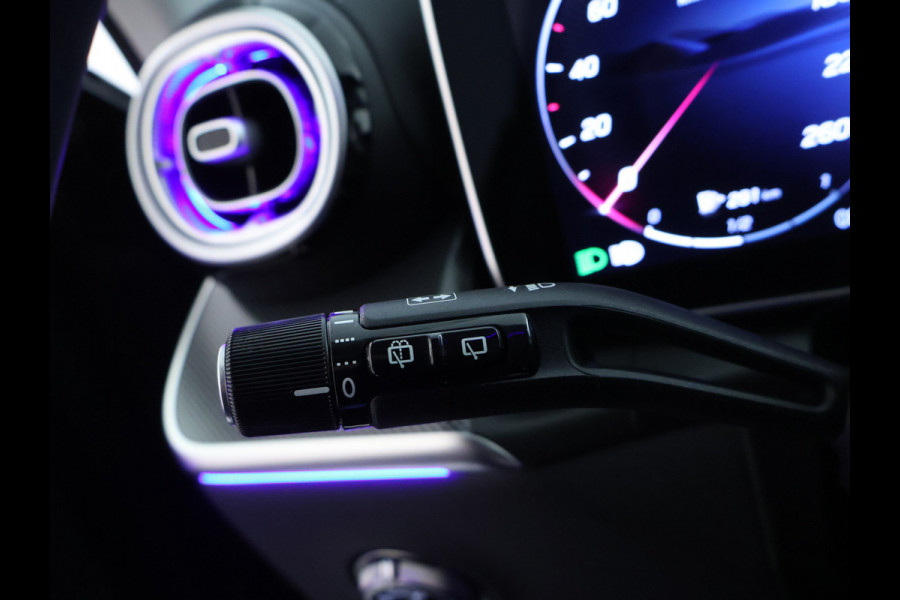 Mercedes-Benz GLC 300 e 4MATIC AMG Plug-In Hybride | AMG Line | Night Pakket | Trekhaak | Alarm Klasse 3 | Distronic | Memory Voorstoelen | Stuur en Stoelverwarming. Inclusief 24 maanden MB Certified garantie voor Europa.