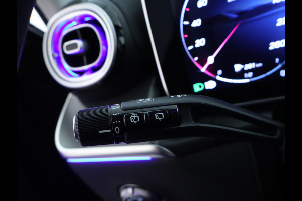 Mercedes-Benz GLC 300 e 4MATIC AMG Plug-In Hybride | AMG Line | Night Pakket | Trekhaak | Alarm Klasse 3 | Distronic | Memory Voorstoelen | Stuur en Stoelverwarming. Inclusief 24 maanden MB Certified garantie voor Europa.