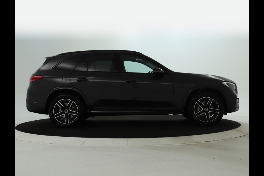 Mercedes-Benz GLC 300 e 4MATIC AMG Plug-In Hybride | AMG Line | Night Pakket | Trekhaak | Alarm Klasse 3 | Distronic | Memory Voorstoelen | Stuur en Stoelverwarming. Inclusief 24 maanden MB Certified garantie voor Europa.