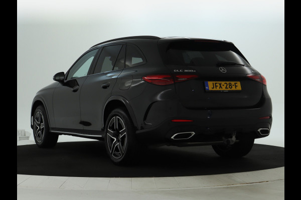 Mercedes-Benz GLC 300 e 4MATIC AMG Plug-In Hybride | AMG Line | Night Pakket | Trekhaak | Alarm Klasse 3 | Distronic | Memory Voorstoelen | Stuur en Stoelverwarming. Inclusief 24 maanden MB Certified garantie voor Europa.