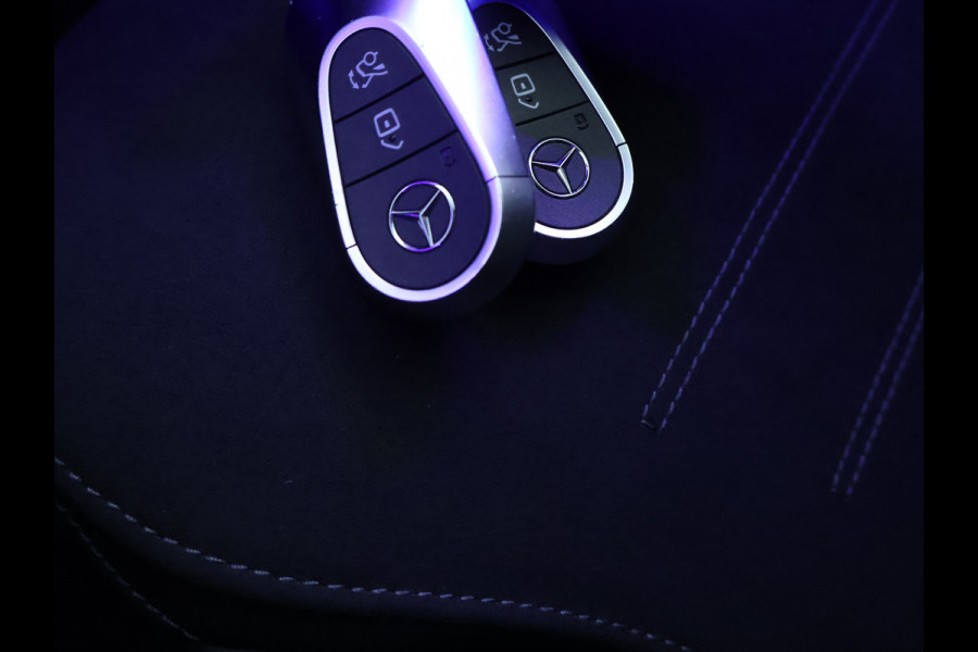 Mercedes-Benz GLC 300 e 4MATIC AMG Plug-In Hybride | AMG Line | Night Pakket | Trekhaak | Alarm Klasse 3 | Distronic | Memory Voorstoelen | Stuur en Stoelverwarming. Inclusief 24 maanden MB Certified garantie voor Europa.