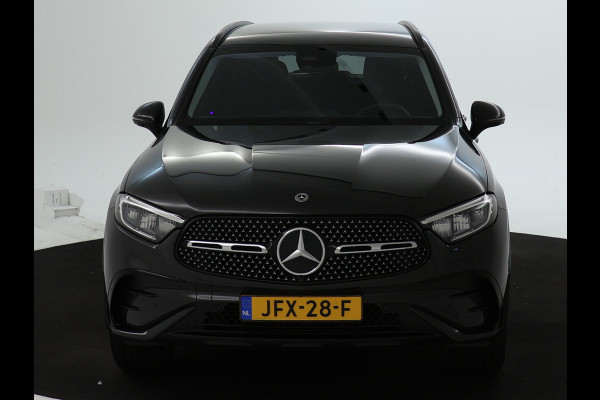 Mercedes-Benz GLC 300 e 4MATIC AMG Plug-In Hybride | AMG Line | Night Pakket | Trekhaak | Alarm Klasse 3 | Distronic | Memory Voorstoelen | Stuur en Stoelverwarming. Inclusief 24 maanden MB Certified garantie voor Europa.