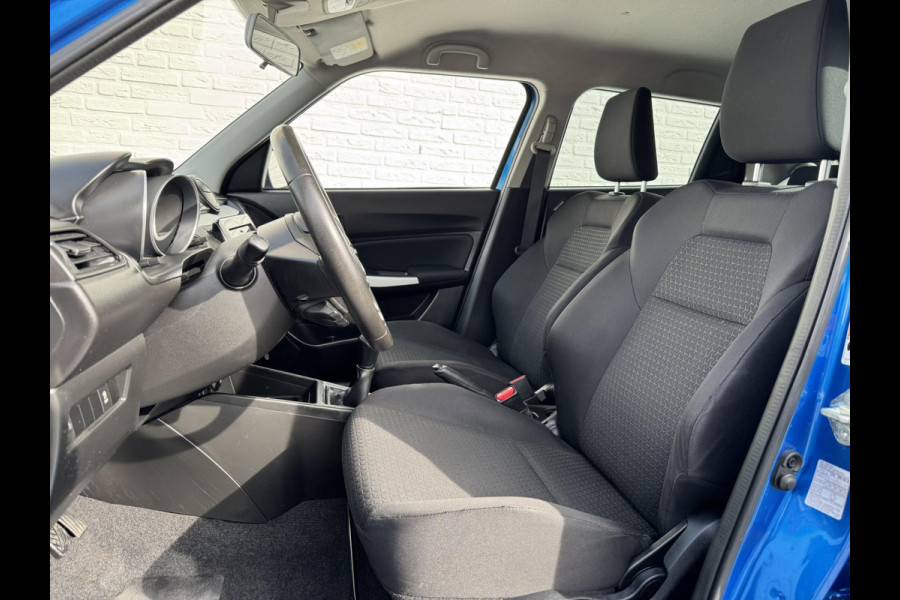 Suzuki Swift 1.2 Select Airco Achteruitrijcamera Apple Carplay Android Auto DAB Bleutooth Verwarmbare buitenspiegels