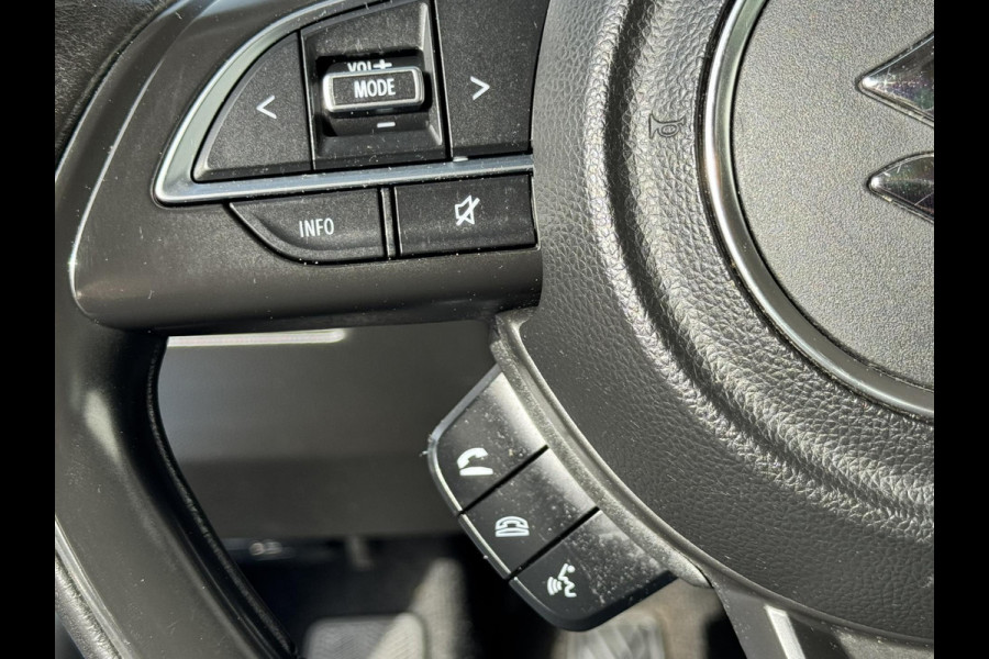 Suzuki Swift 1.2 Select Airco Achteruitrijcamera Apple Carplay Android Auto DAB Bleutooth Verwarmbare buitenspiegels